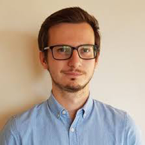 Dr. Axel Tollance
